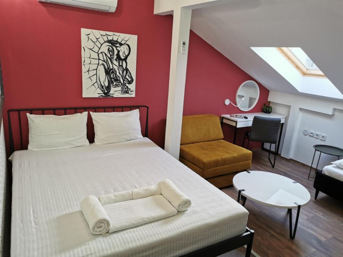 Different Apartments Nis Bagian luar foto